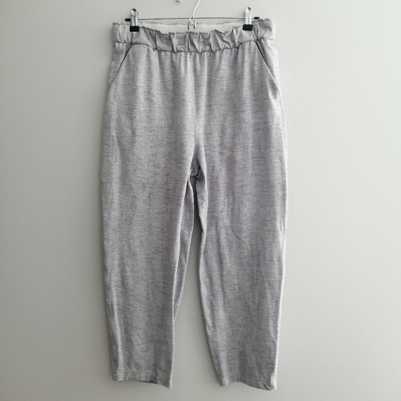 lululemon athletica Pants - Lululemon Keep Moving Pants 7/8 25" High-Rise Jacquard Silver Drop Vapor Size 10